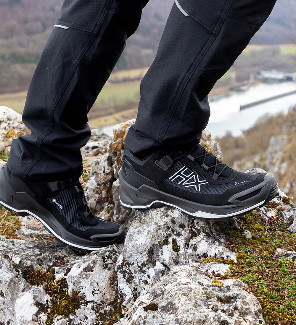 Hiking Schuhe, Trail-Schuhwerk, Knöchelhohe Stiefel, Schwarze Sneaker, Robuste Sohle