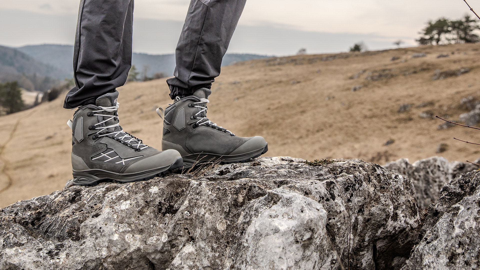 08475_scout-3-0_grey-male-pdp_1080x1920px_022024