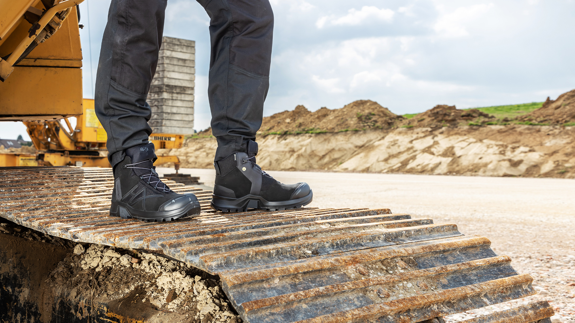 631008_connexis-safety-mid-black-black300vdmdngx1pw